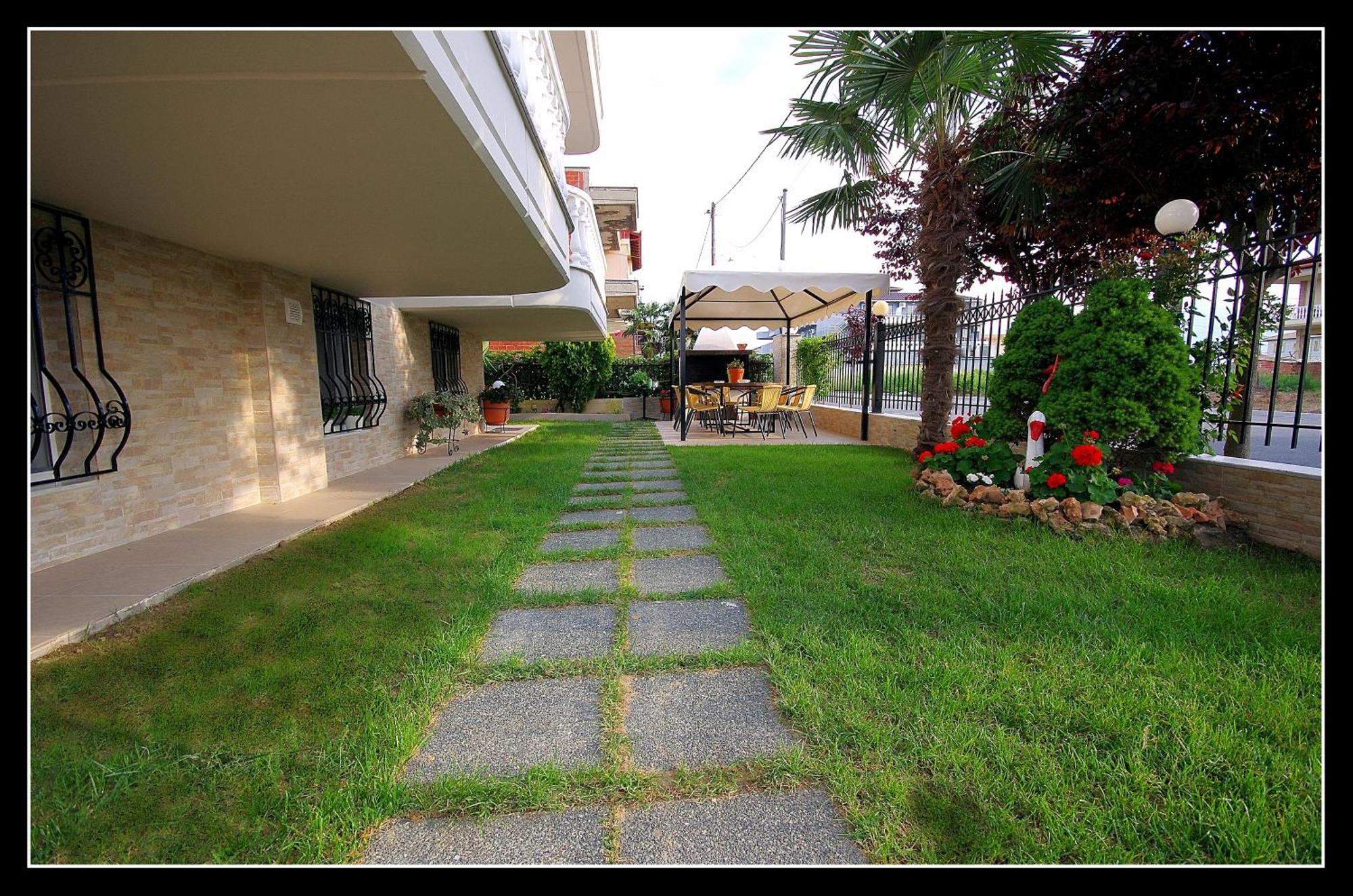 John & Eve Hotel Paralía Kültér fotó